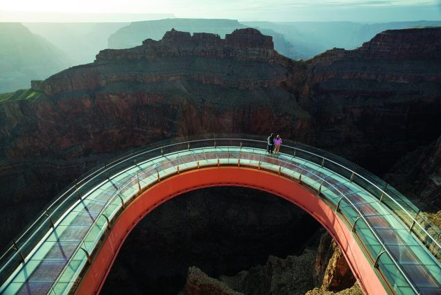 9D China Zhangjiajie – Fenghuang – Chongqing (FREE Glass Bridge): Jelajah Negeri Avatar & Kota-Kota Eksotik